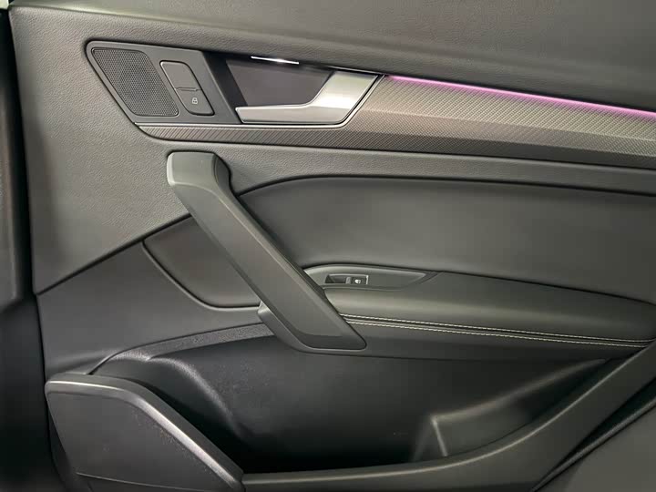 Фото 12 - Audi Q5L