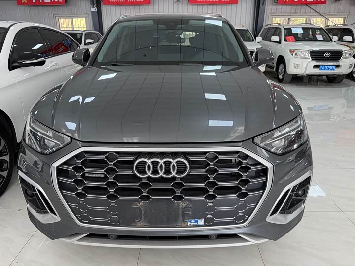 Фото 2 - Audi Q5L