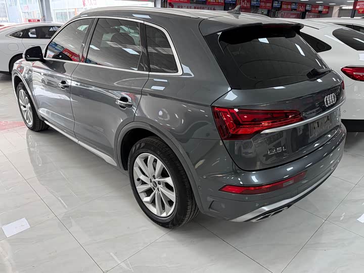 Фото 4 - Audi Q5L