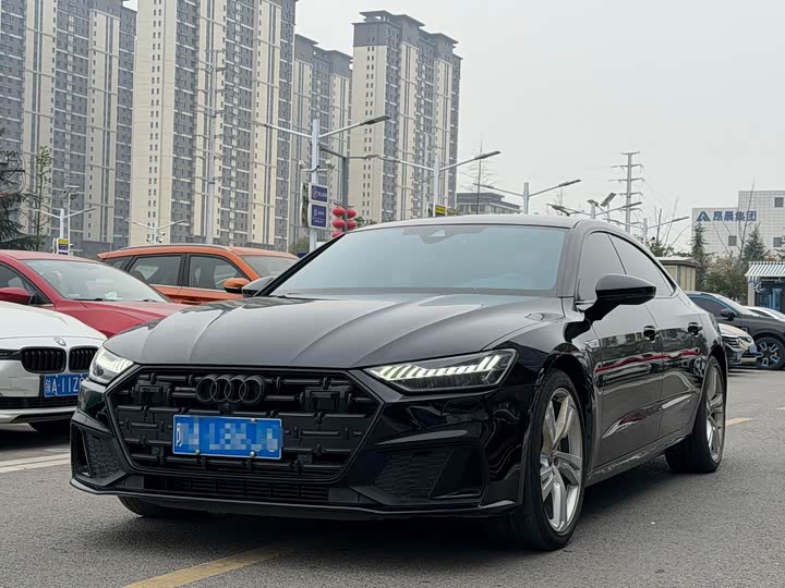 Фото 1 - Audi A7L