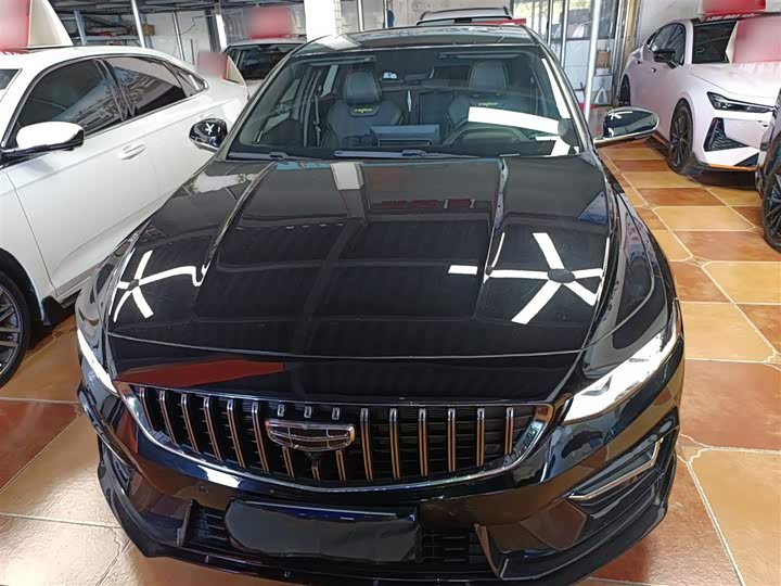 Фото 3 - Geely Preface