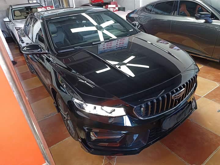 Фото 4 - Geely Preface