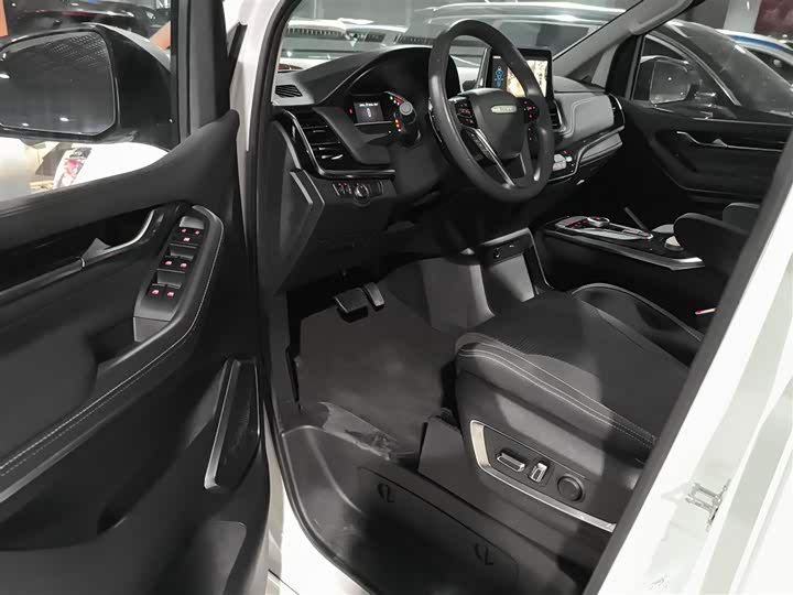 Фото 16 - Maxus G20