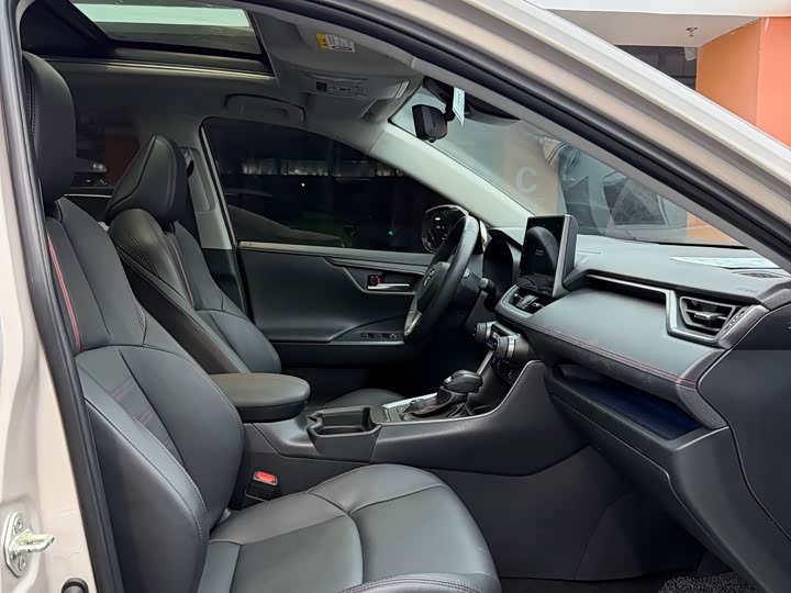 Фото 4 - Toyota Wildlander Hybrid