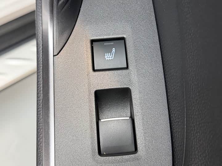 Фото 9 - Toyota Wildlander Hybrid