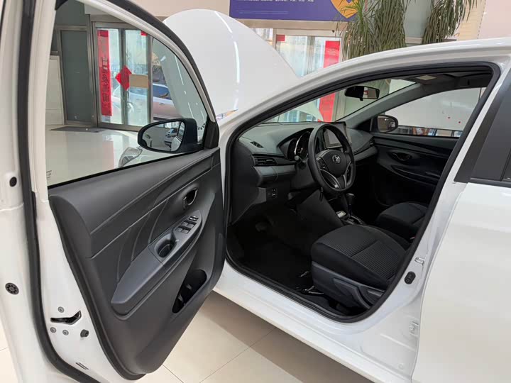 Фото 8 - Toyota Vios FS