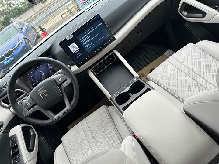 Фото 14 - BYD Yuan Up