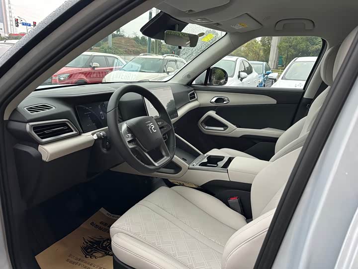 Фото 9 - BYD Yuan Up