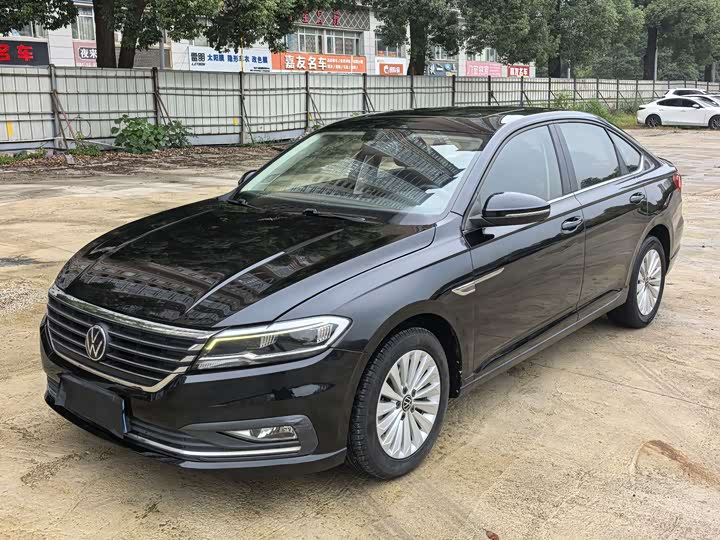 Фото 1 - Volkswagen Lavida