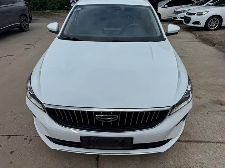 Фото 2 - Geely Emgrand