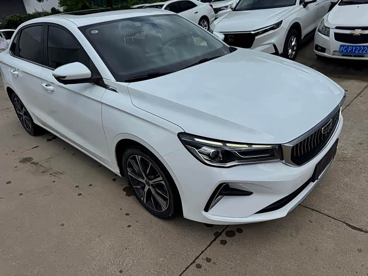 Фото 3 - Geely Emgrand