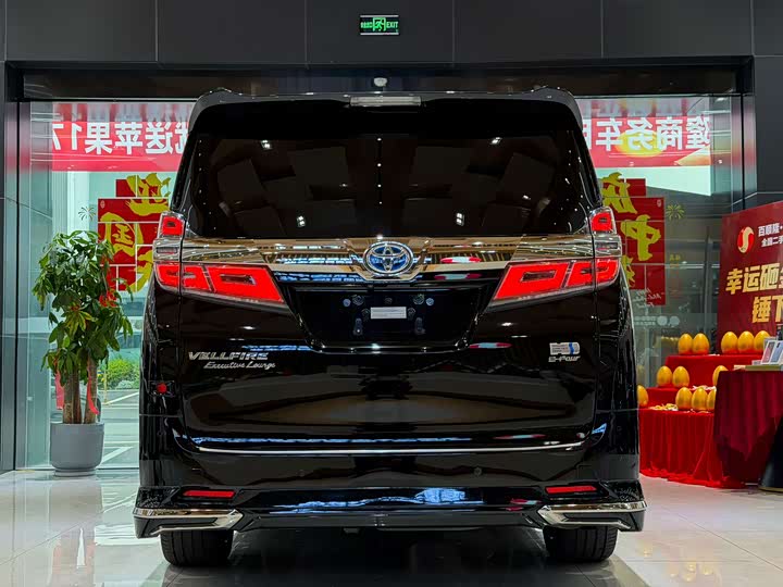 Фото 5 - Toyota Vellfire