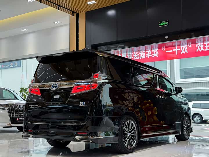 Фото 6 - Toyota Vellfire