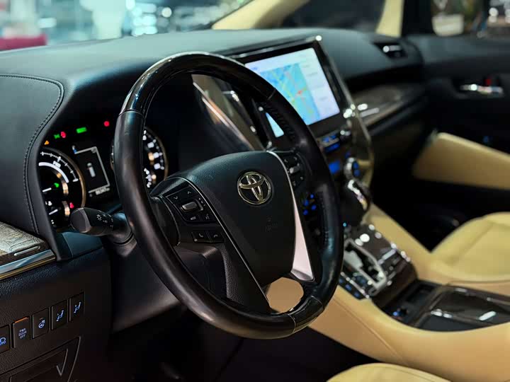 Фото 7 - Toyota Vellfire