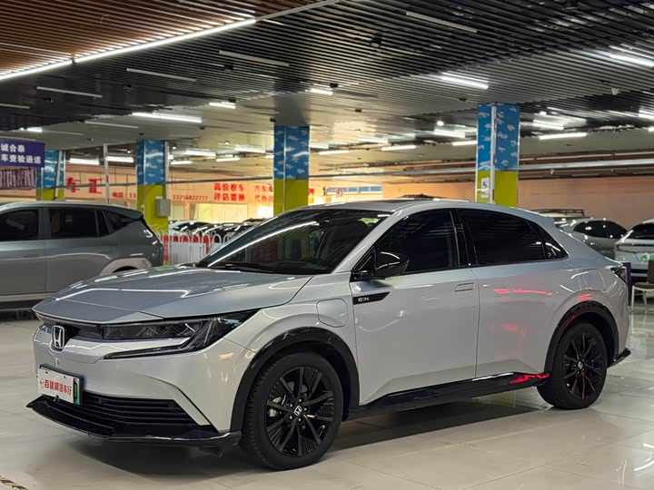Фото 1 - Honda e:NP2