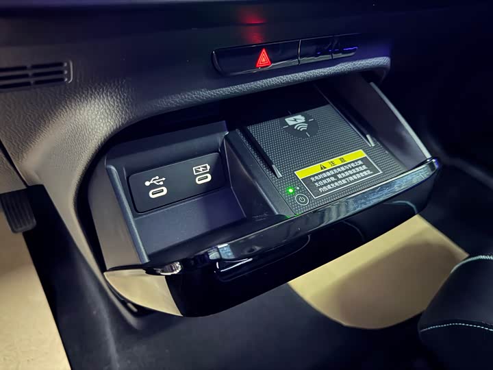 Фото 12 - Honda e:NP2