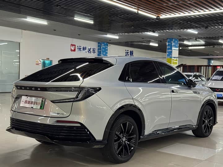 Фото 4 - Honda e:NP2