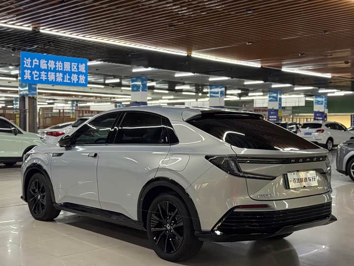 Фото 5 - Honda e:NP2