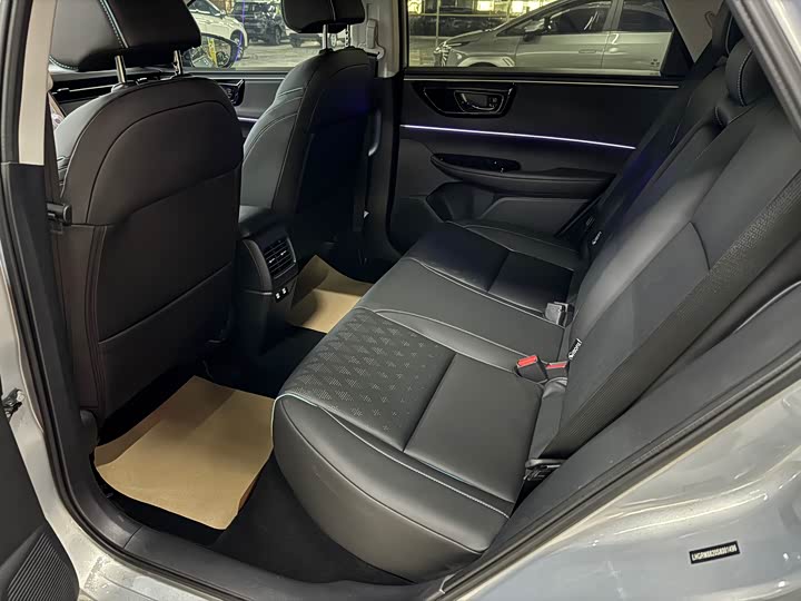 Фото 9 - Honda e:NP2