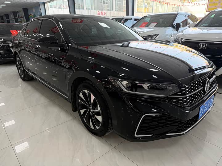 Фото 4 - Volkswagen Passat