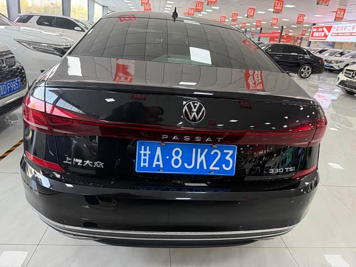Фото 7 - Volkswagen Passat