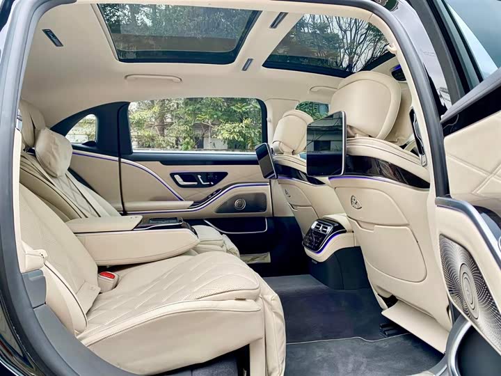 Фото 10 - Mercedes-Benz Maybach S-Class