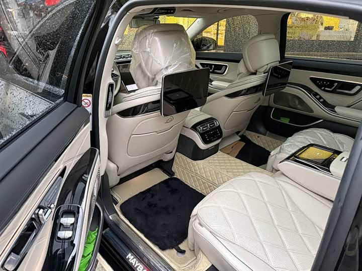 Фото 11 - Mercedes-Benz Maybach S-Class