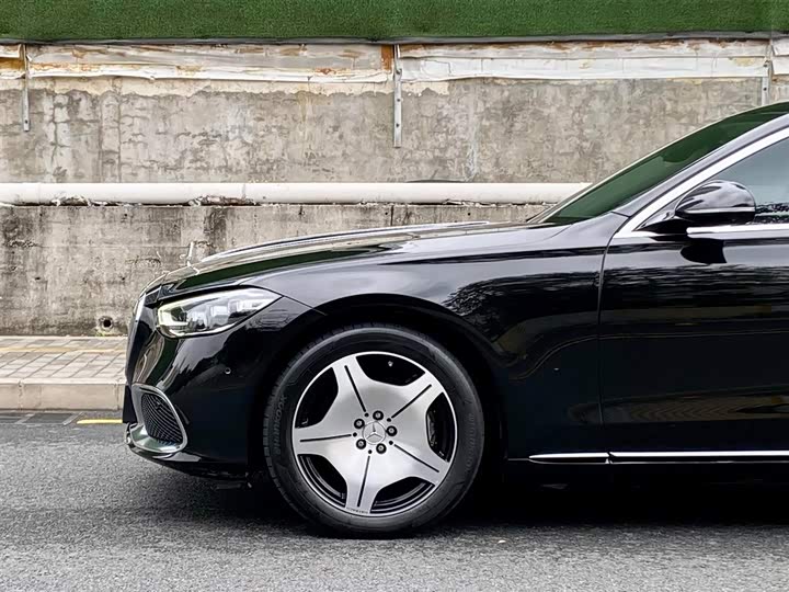 Фото 3 - Mercedes-Benz Maybach S-Class