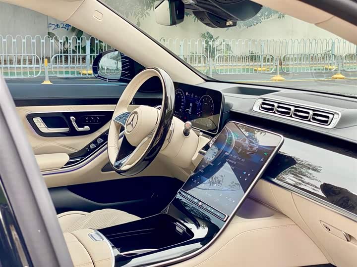 Фото 8 - Mercedes-Benz Maybach S-Class