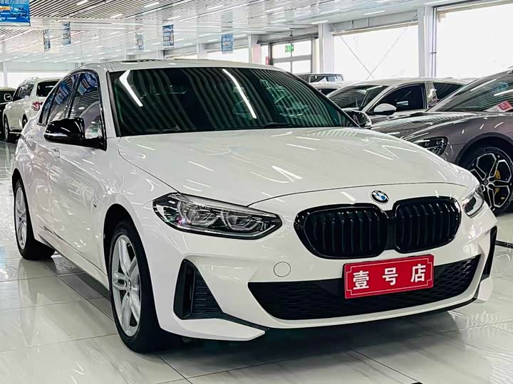 Фото 3 - BMW 1 Series