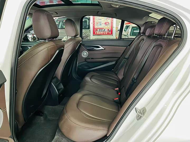 Фото 9 - BMW 1 Series