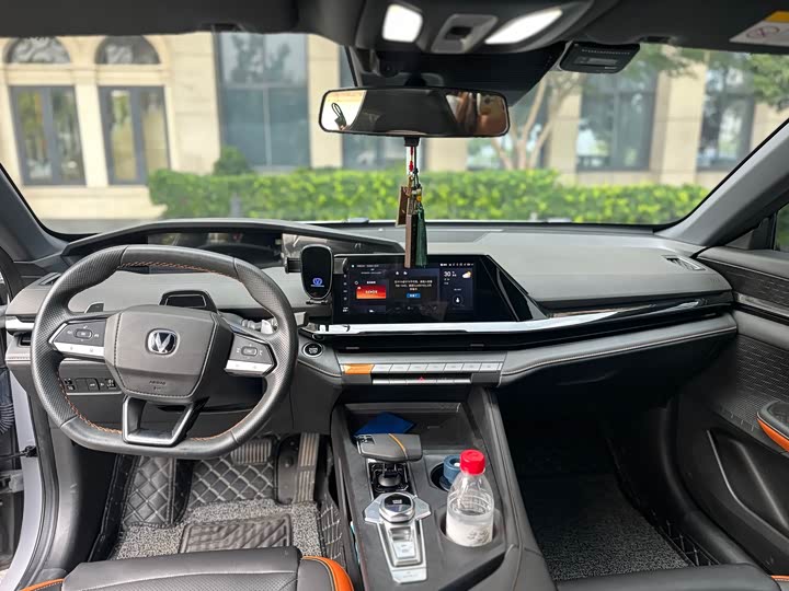 Фото 5 - Changan UNI-V