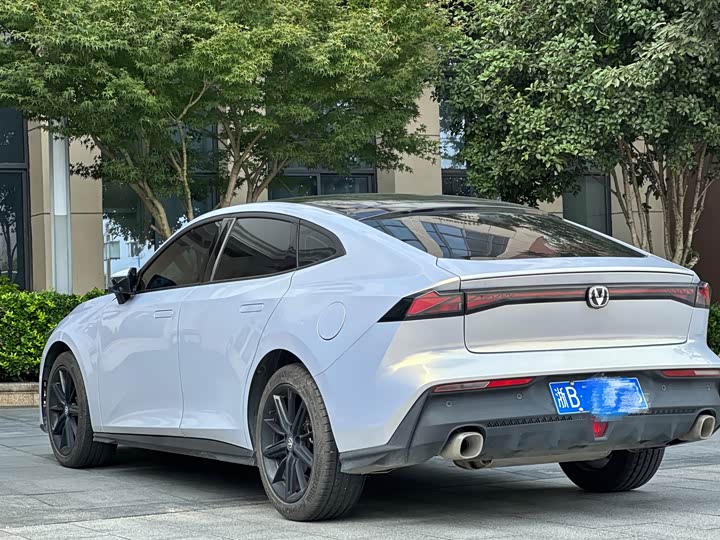 Фото 7 - Changan UNI-V