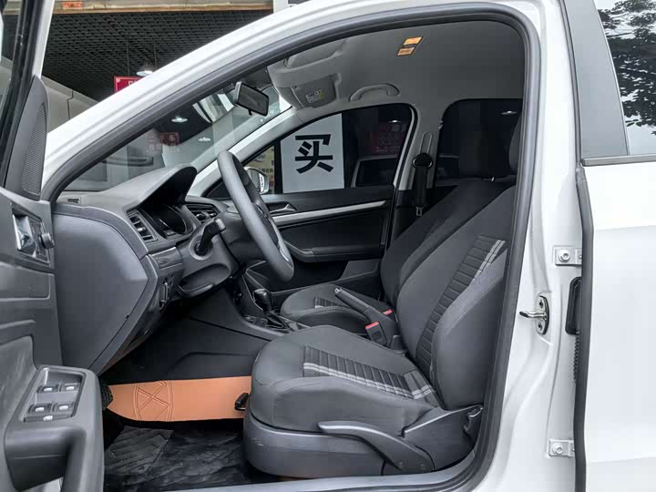 Фото 10 - Volkswagen Lavida