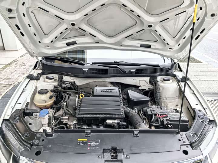 Фото 15 - Volkswagen Lavida