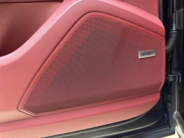 Фото 11 - Porsche Cayenne Hybrid