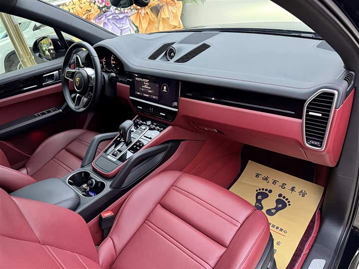 Фото 13 - Porsche Cayenne Hybrid