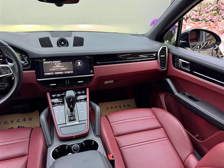 Фото 19 - Porsche Cayenne Hybrid