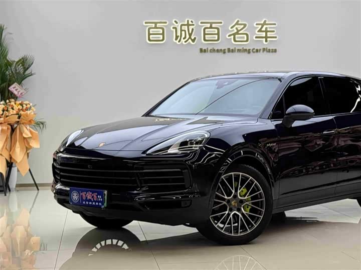 Фото 2 - Porsche Cayenne Hybrid