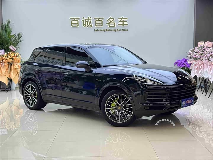 Фото 3 - Porsche Cayenne Hybrid