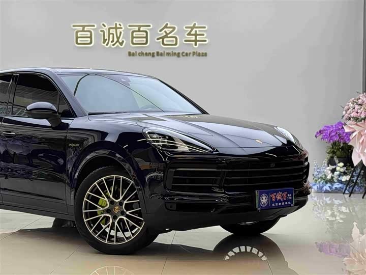 Фото 4 - Porsche Cayenne Hybrid