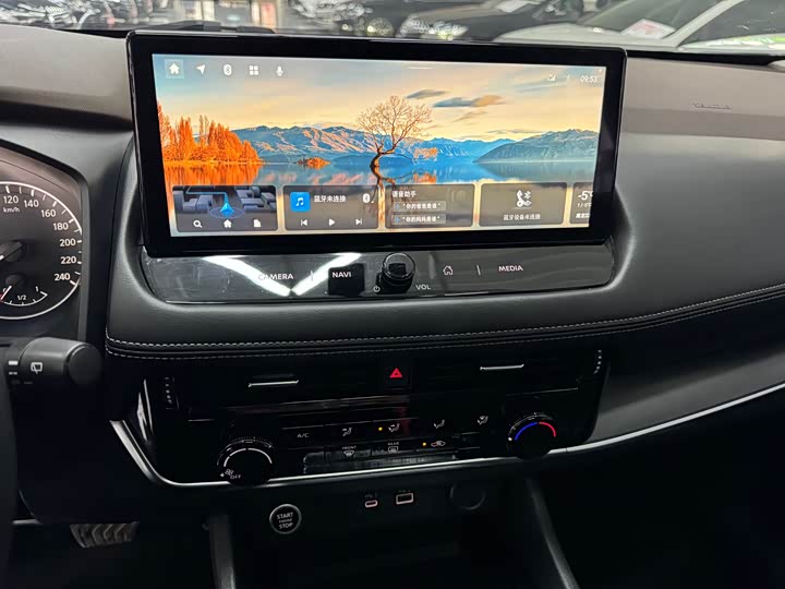 Фото 12 - Nissan X-Trail