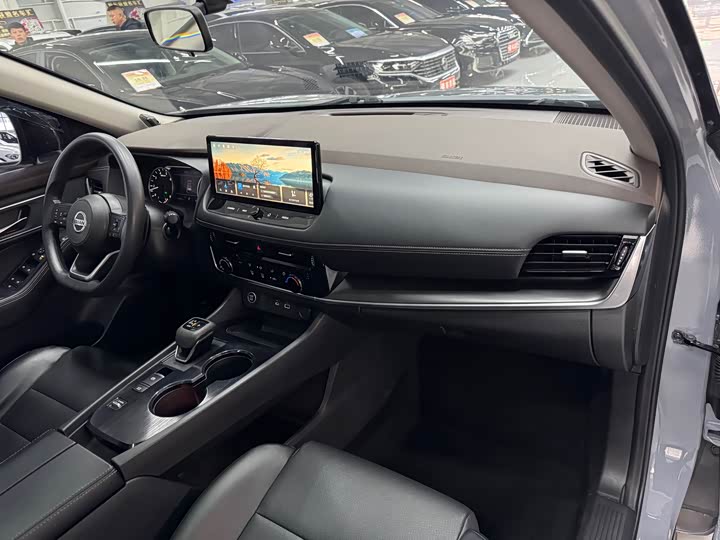 Фото 18 - Nissan X-Trail