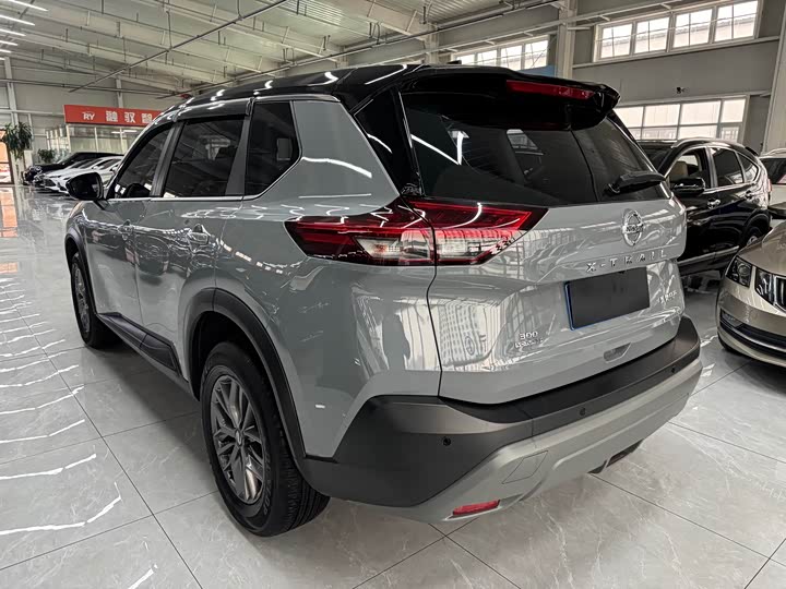 Фото 6 - Nissan X-Trail