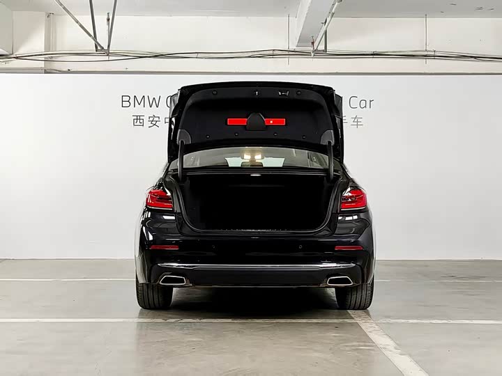 Фото 16 - BMW 5 Series