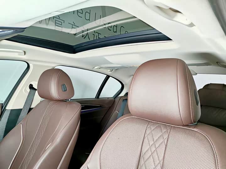 Фото 5 - BMW 5 Series