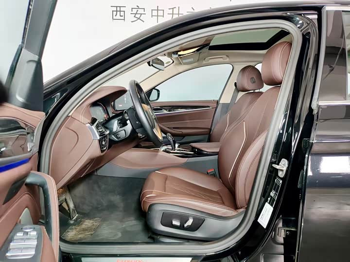 Фото 7 - BMW 5 Series