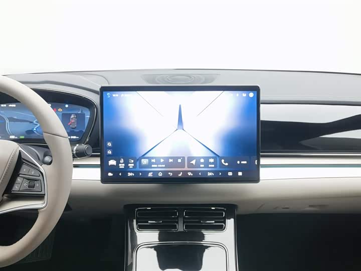 Фото 12 - BYD Han