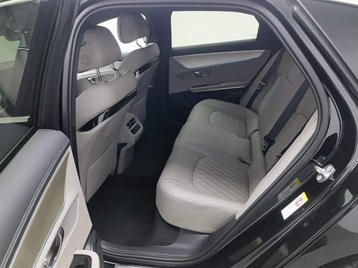 Фото 15 - BYD Han