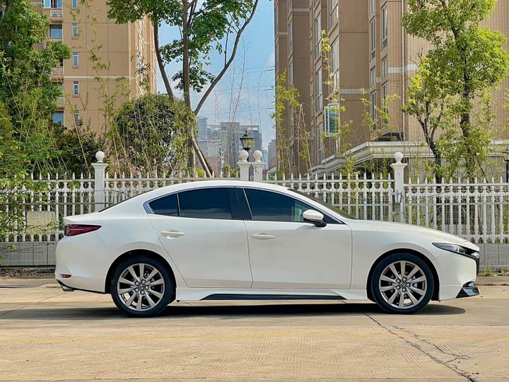 Фото 10 - Mazda 3 (Axela)